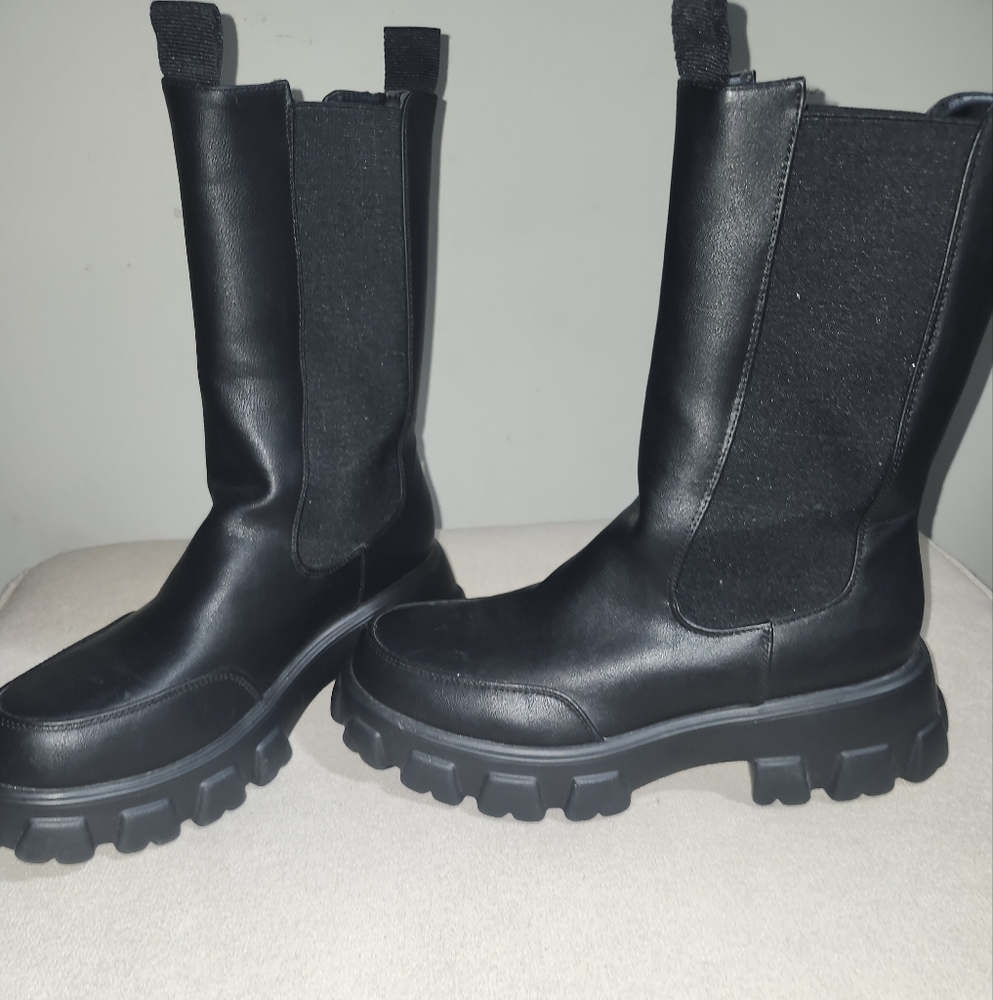 Black Chunky Sole Boots